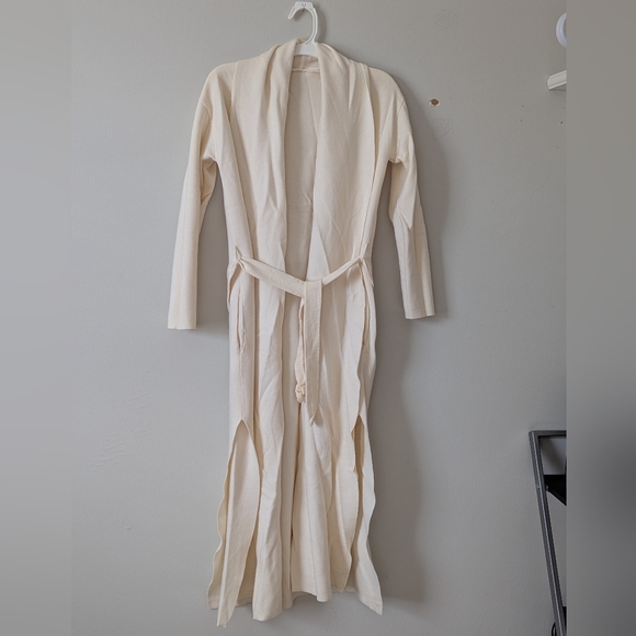 Cardigan - Picture 2 of 3